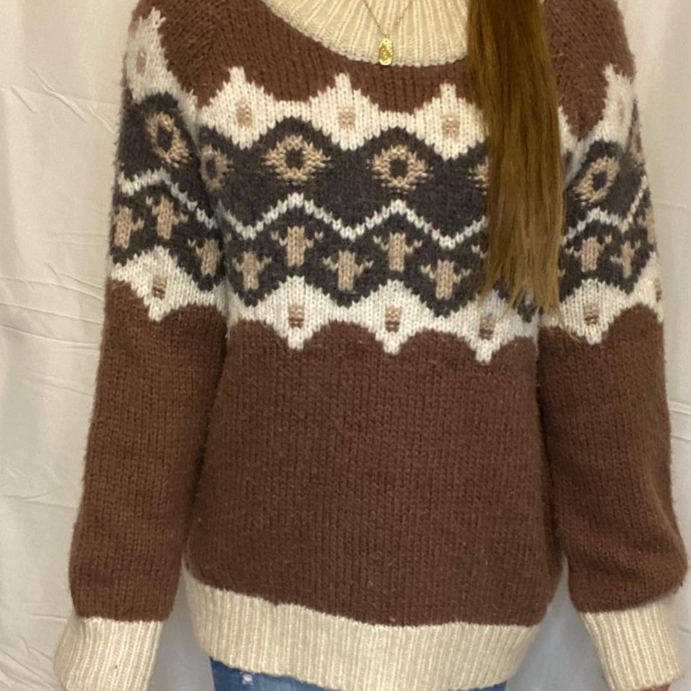 Patterned knit chunky sweater